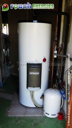 Chauffe-eau thermodynamique Hitachi, installé près de Foix